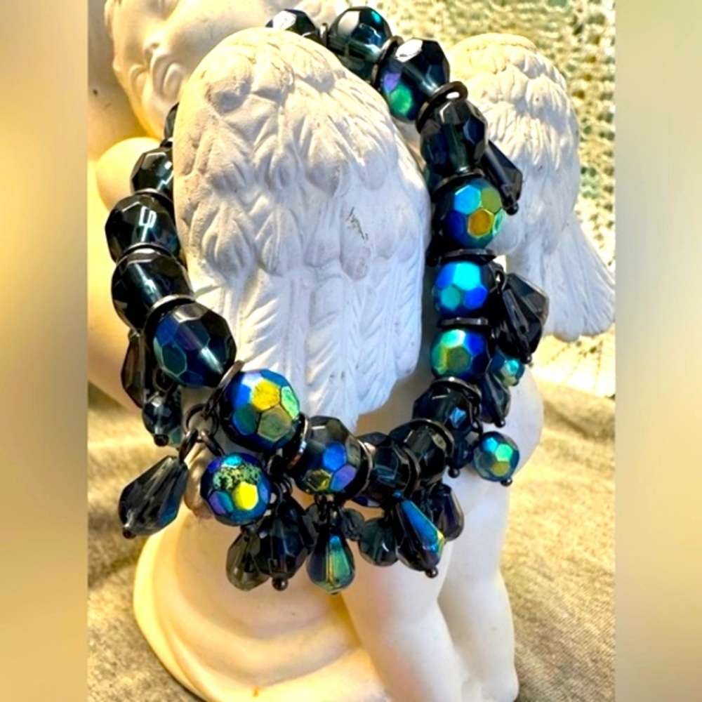 Vintage Lia Sophia - Iridescent gem stone bracelet